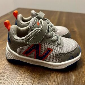 New Balance Gray and Orange Sneakers with Velcro Closure